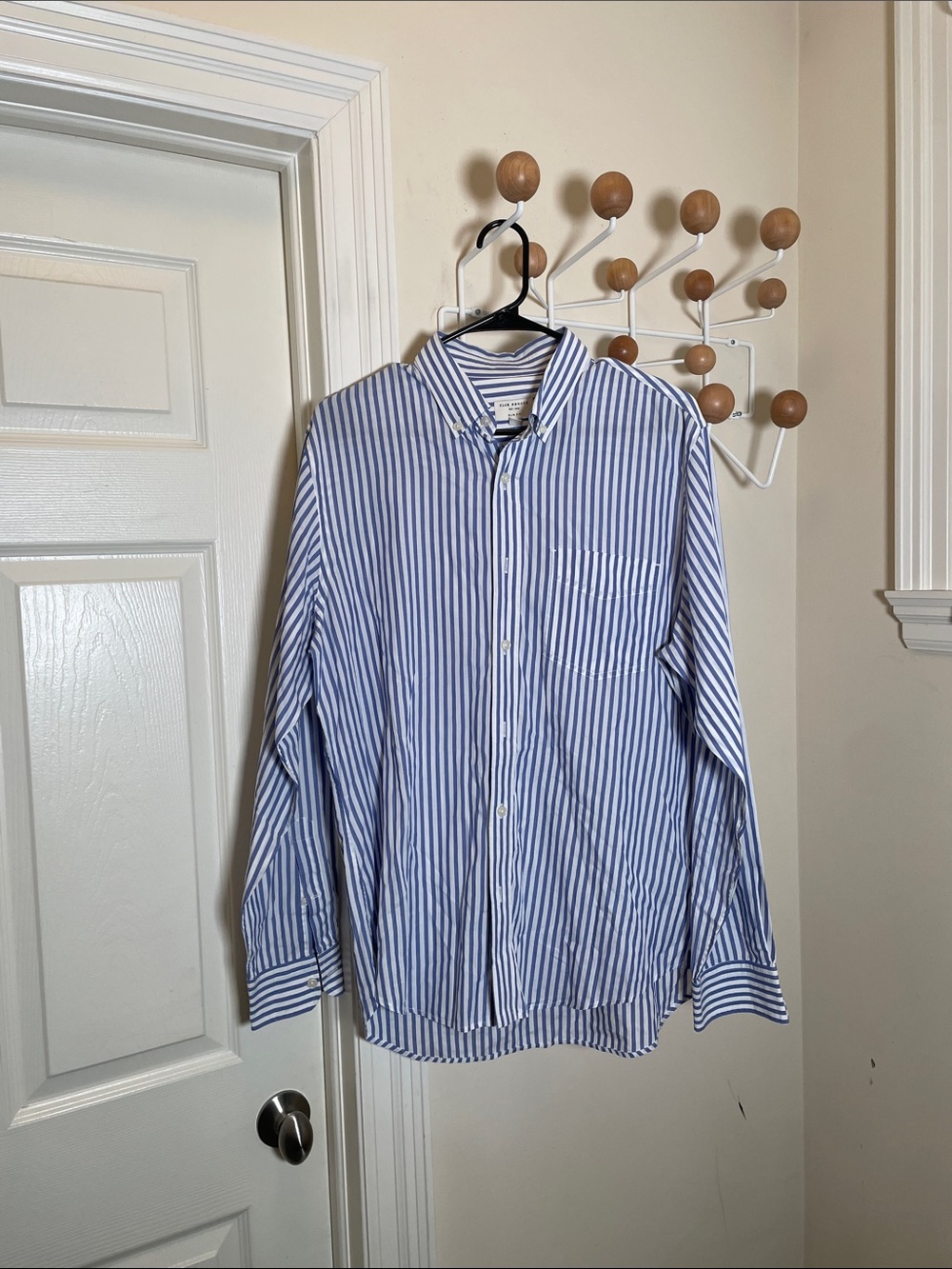 Club Monaco Old Money Striped Long Sleeve Button Down Shirt - White / Blue - L